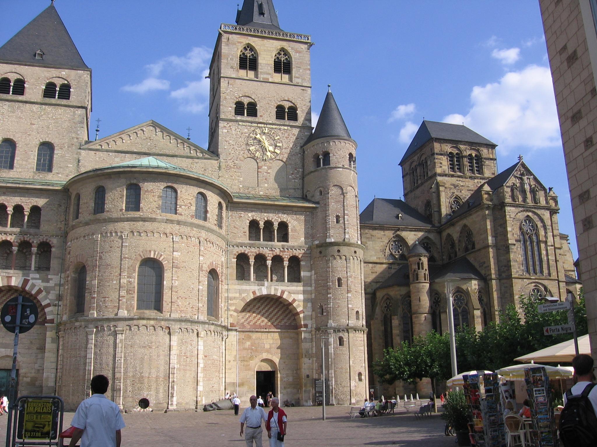 Dom-van-Trier-1